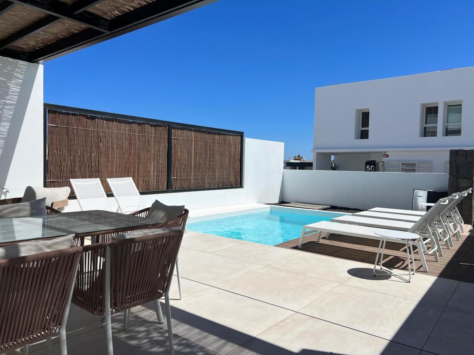Serena Holiday Homes By Livvo Playa Blanca  Exterior photo