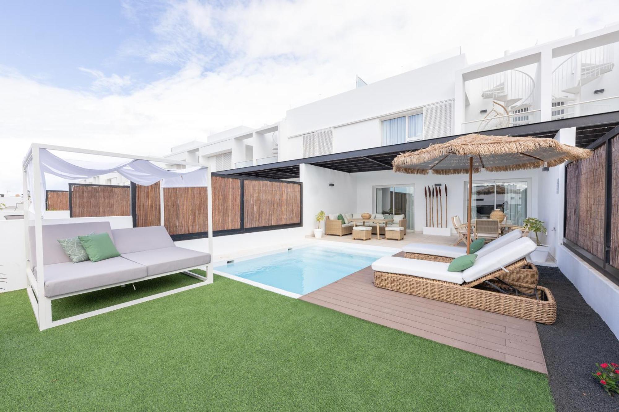 Serena Holiday Homes By Livvo Playa Blanca  Exterior photo