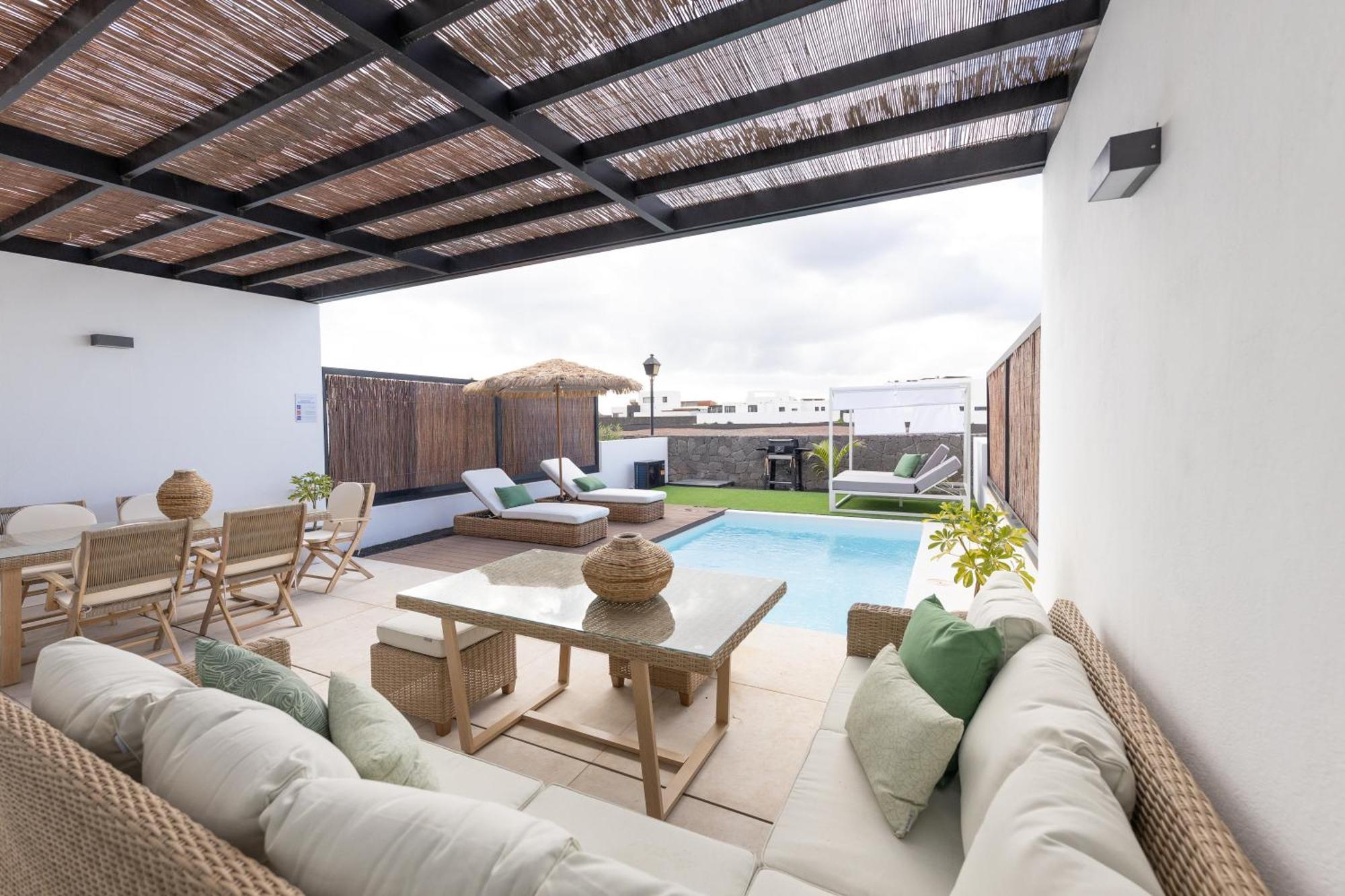 Serena Holiday Homes By Livvo Playa Blanca  Exterior photo