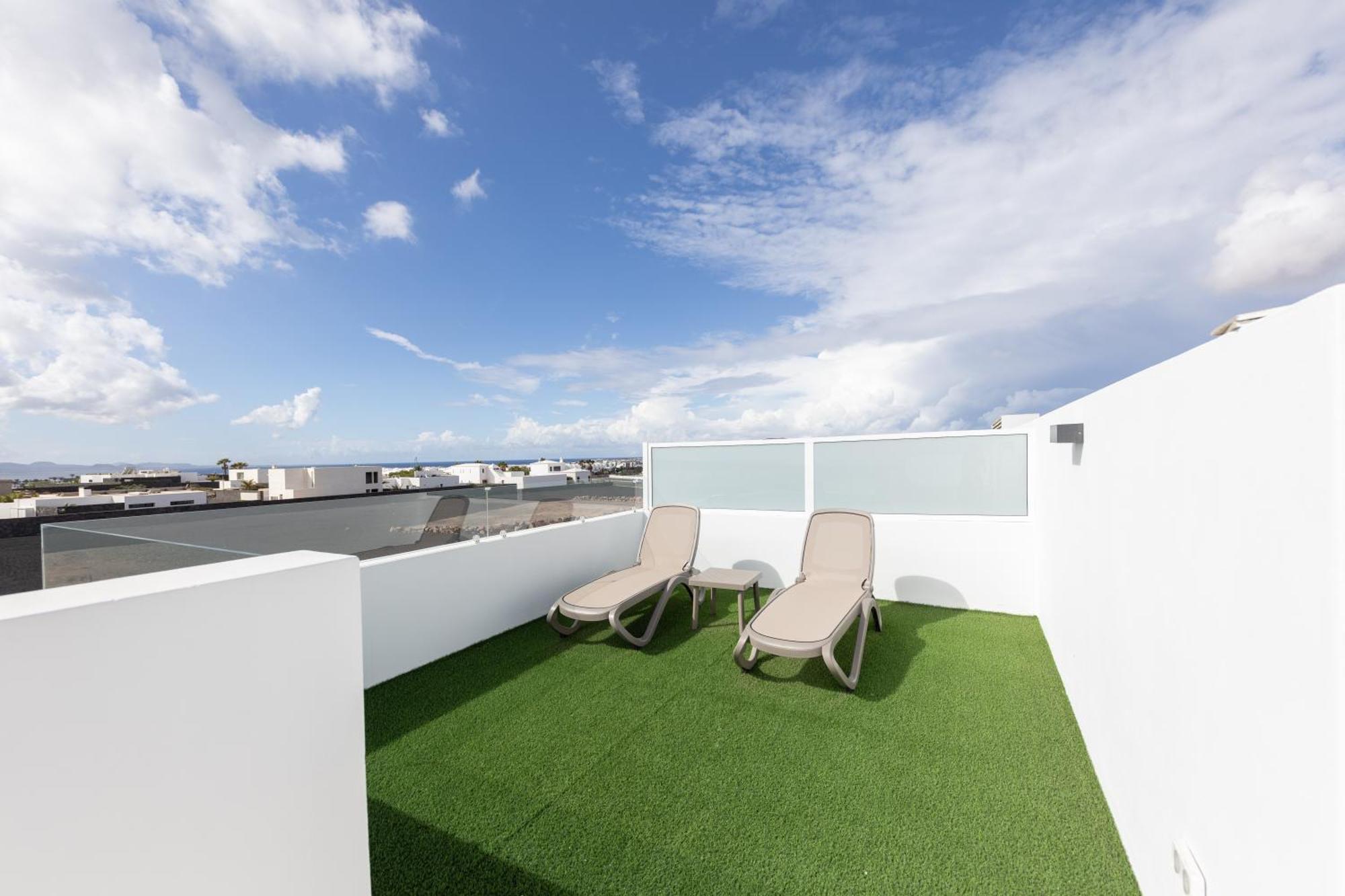 Serena Holiday Homes By Livvo Playa Blanca  Exterior photo