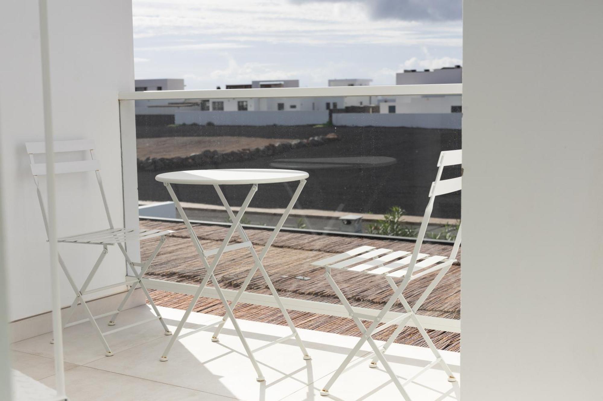 Serena Holiday Homes By Livvo Playa Blanca  Exterior photo