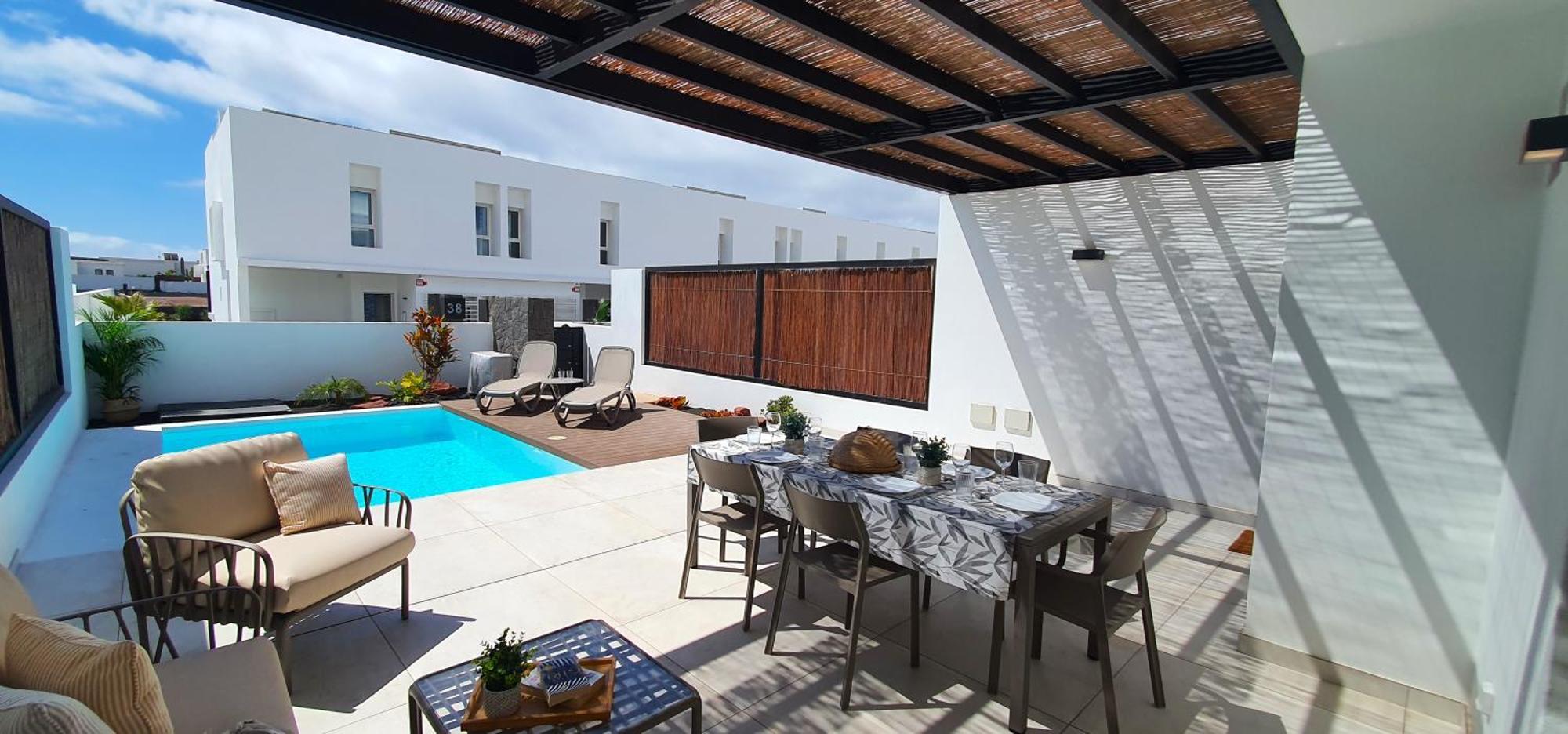 Serena Holiday Homes By Livvo Playa Blanca  Exterior photo